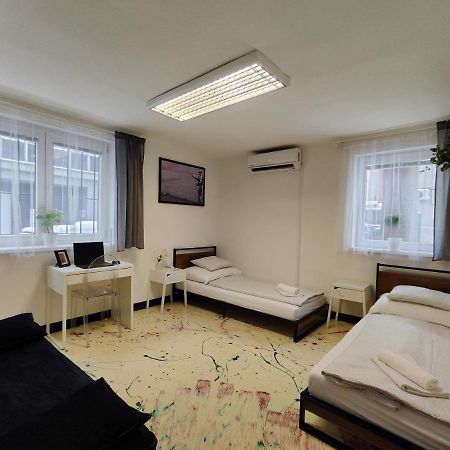 Vibe House Prague Apartment ภายนอก รูปภาพ
