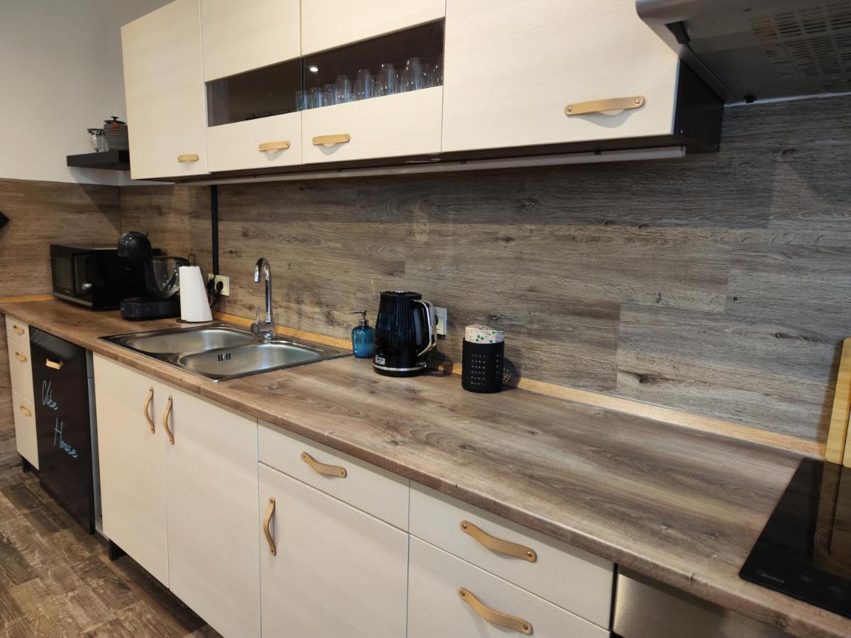 Vibe House Prague Apartment ภายนอก รูปภาพ